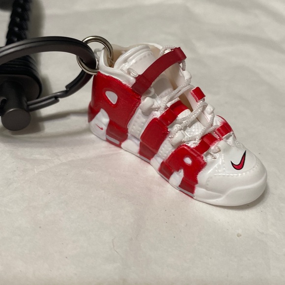 Nike Other - SNEAKER KEYCHAIN 👟